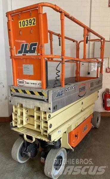 JLG 2030ES Zglobne dvižne ploščadi