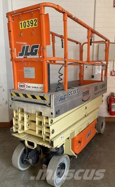JLG 2030ES Zglobne dvižne ploščadi