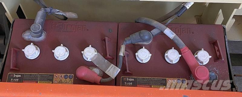 JLG 2030ES Zglobne dvižne ploščadi