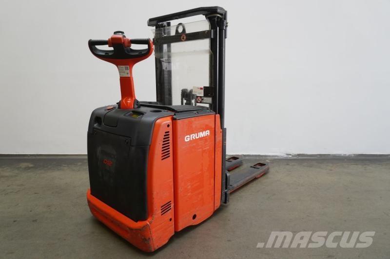 Linde D 12 133 Samopogonski ročni viličarji