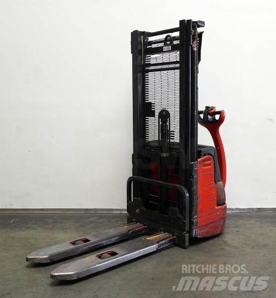 Linde L 10 379 Samopogonski ročni viličarji