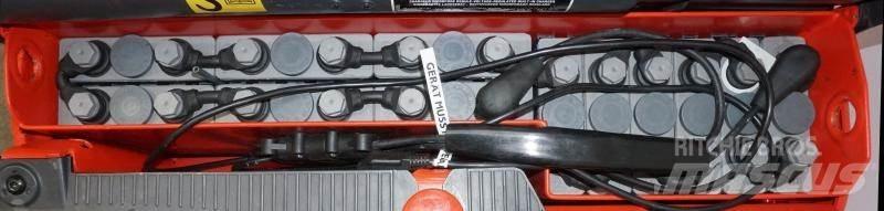 Linde L 10 379 Samopogonski ročni viličarji