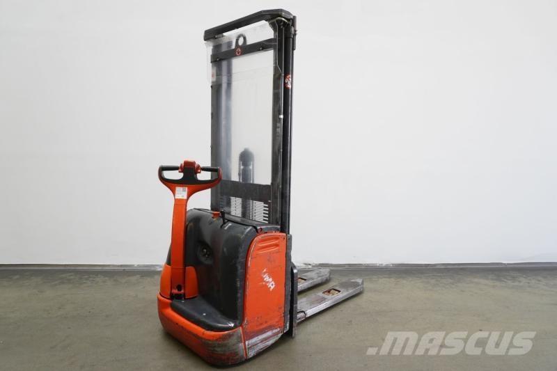 Linde L 12 379 Samopogonski ročni viličarji