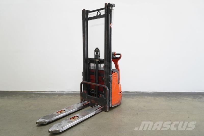 Linde L 12 379 Samopogonski ročni viličarji