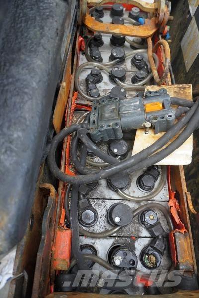 Linde N 20 132 Nizko dvižni komisionirni viličar