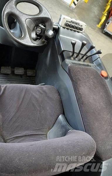 Linde R 16 113 Viličarji s pomičnim teleskopom