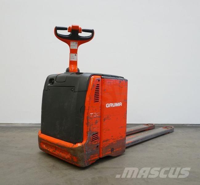 Linde T 30 131 Električni nizko dvižni viličar