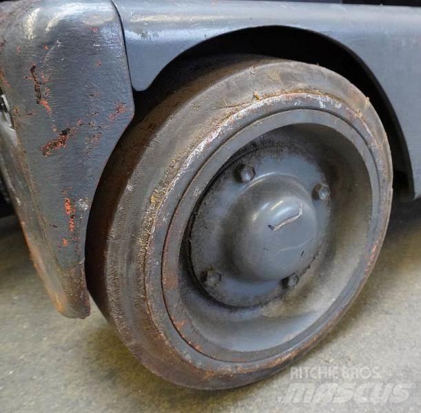 Toyota 6FBRE12 Viličarji s pomičnim teleskopom