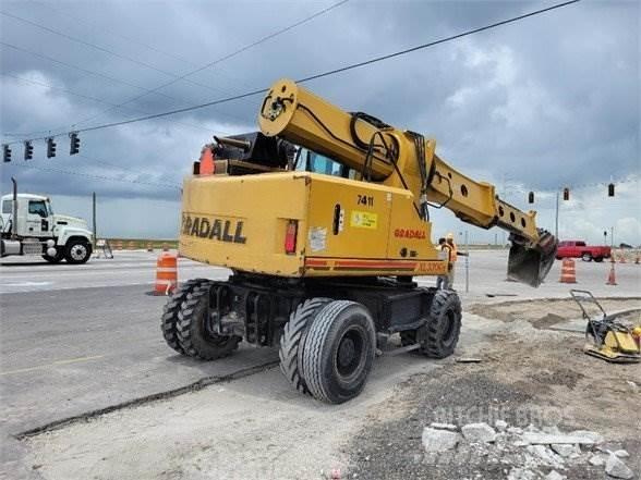 Gradall XL3300 V Bagri na kolesih
