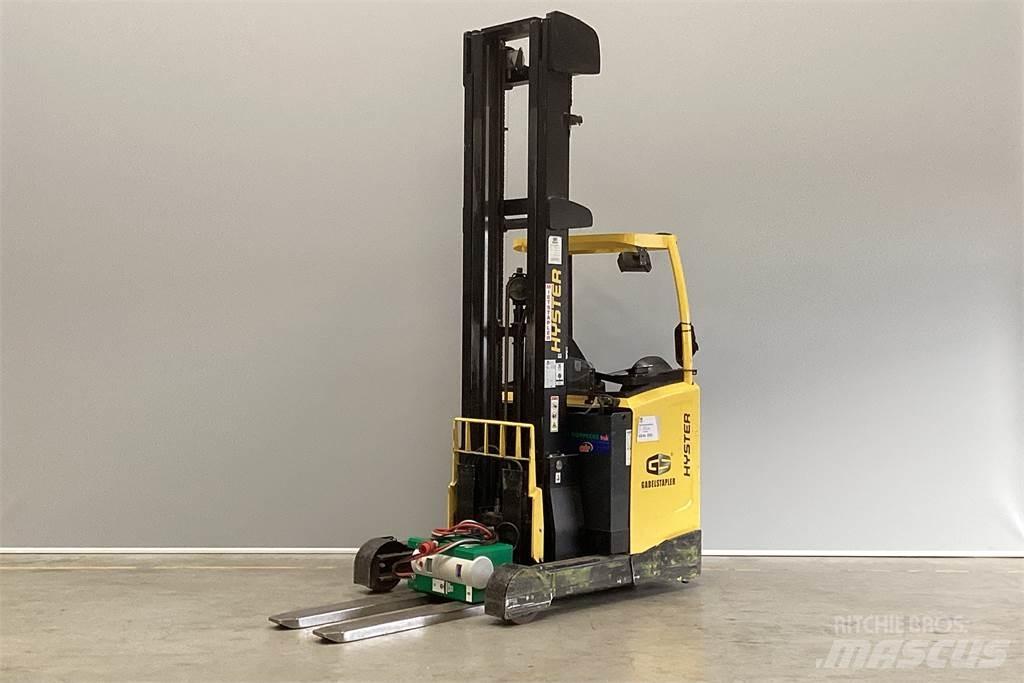 Hyster R1.6 Viličarji s pomičnim teleskopom