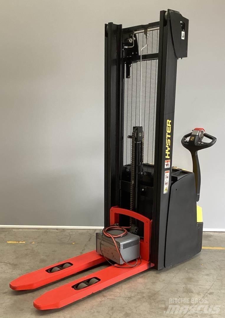 Hyster S1.4 Ročni električni viličar