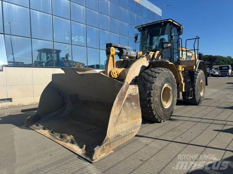 CAT 966M Kolesni nakladalci