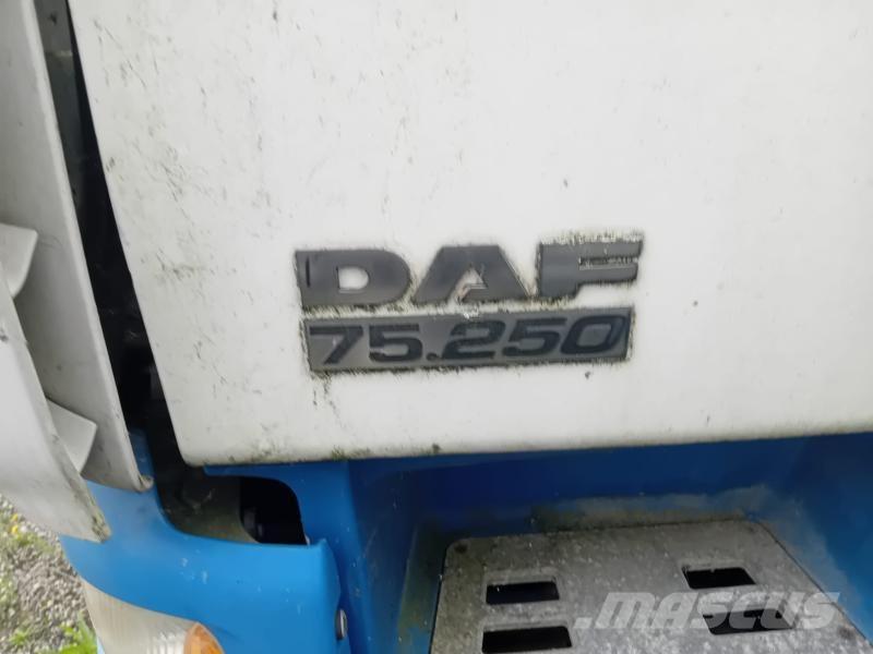DAF CF Tovornjaki zabojniki