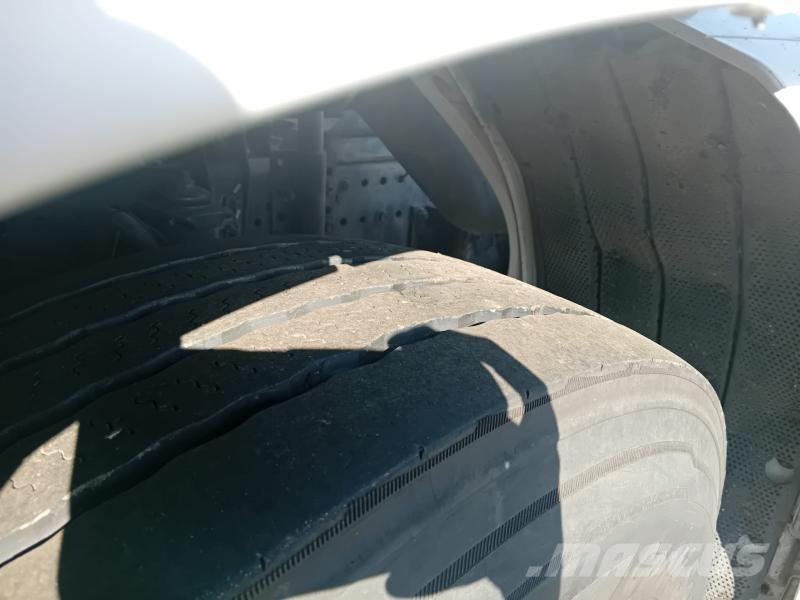 Iveco 330.36 Razstavljivi tovornjaki z žičnimi dvigali