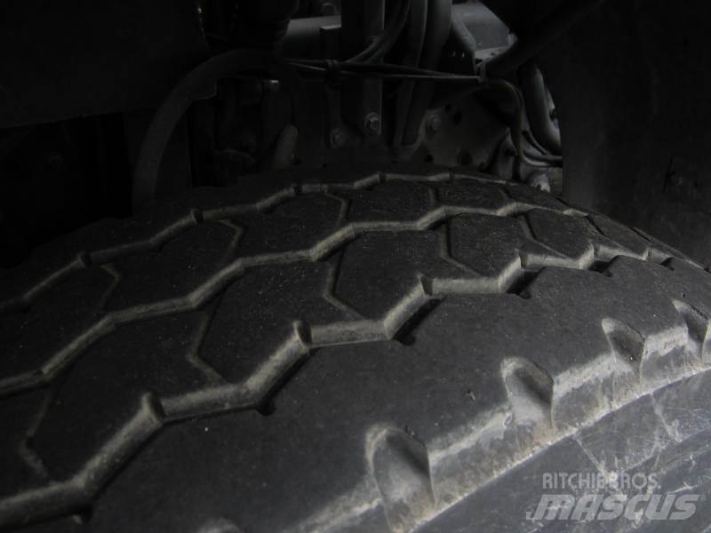 Renault Kerax Tovornjaki cisterne