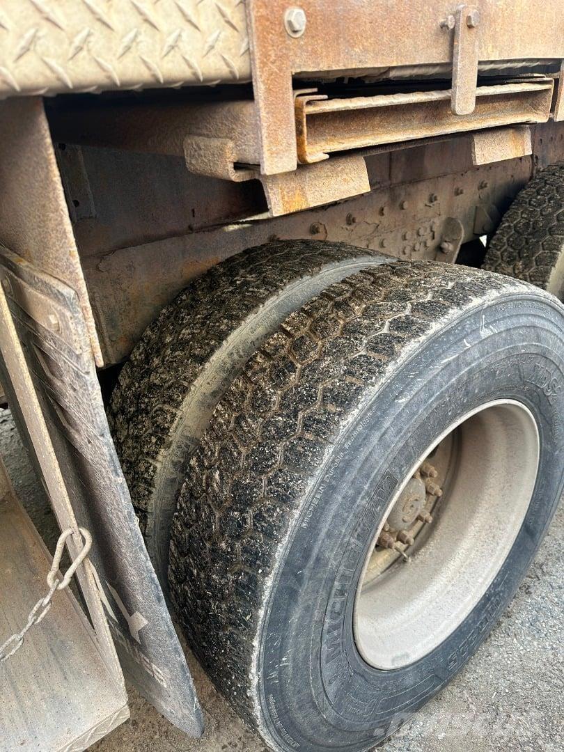 National 1500 Tovornjaki z žerjavom