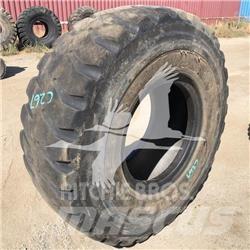 Titan 20.5R25 Gume, kolesa in platišča