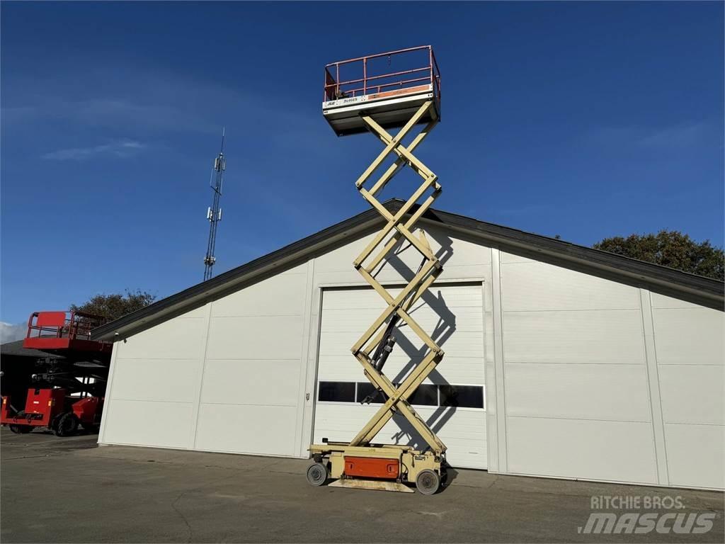 JLG 2646es Druga dvigala in dvižne ploščadi