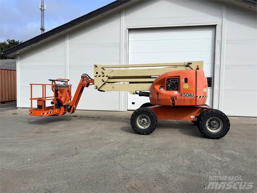 JLG 450AJ Druga dvigala in dvižne ploščadi