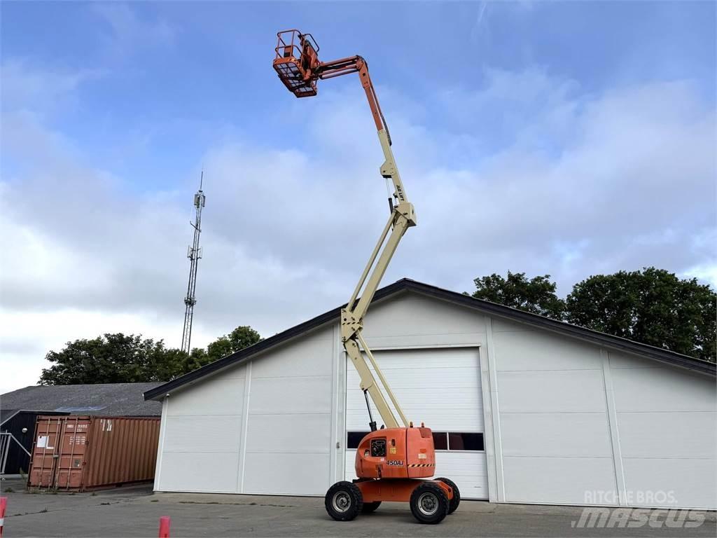 JLG 450AJ Druga dvigala in dvižne ploščadi