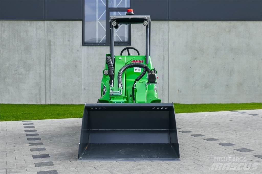 Avant M 423 Mini bagri <7t