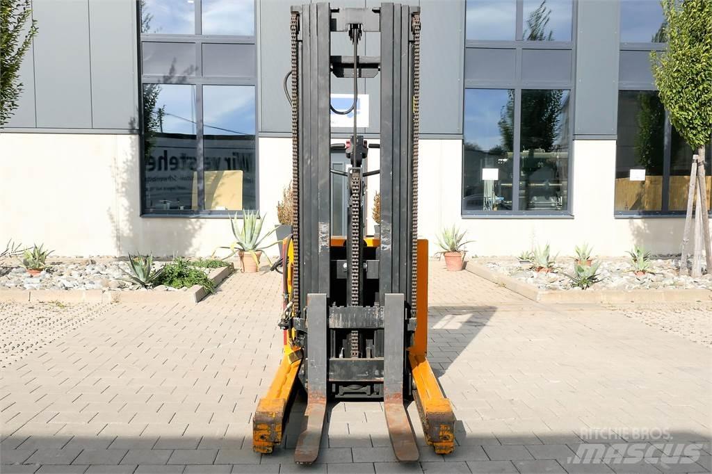 Baka EGS 1,5-44 Ročni električni viličar