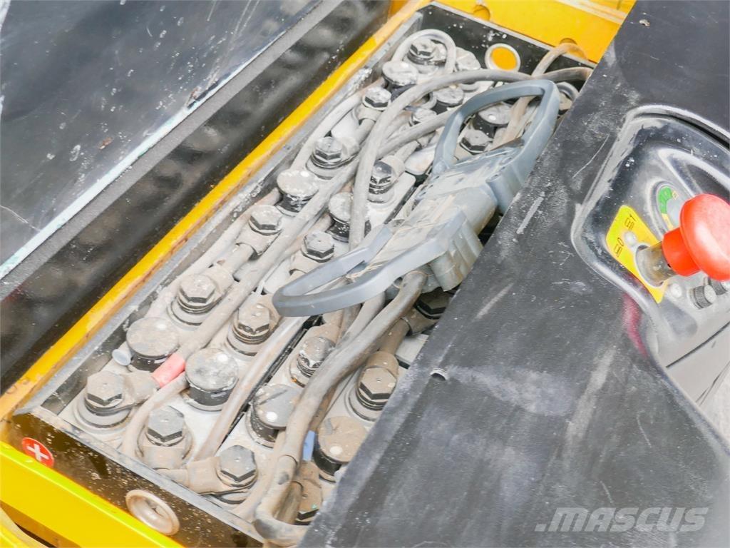 Hyster S 1.4-40 Ročni električni viličar