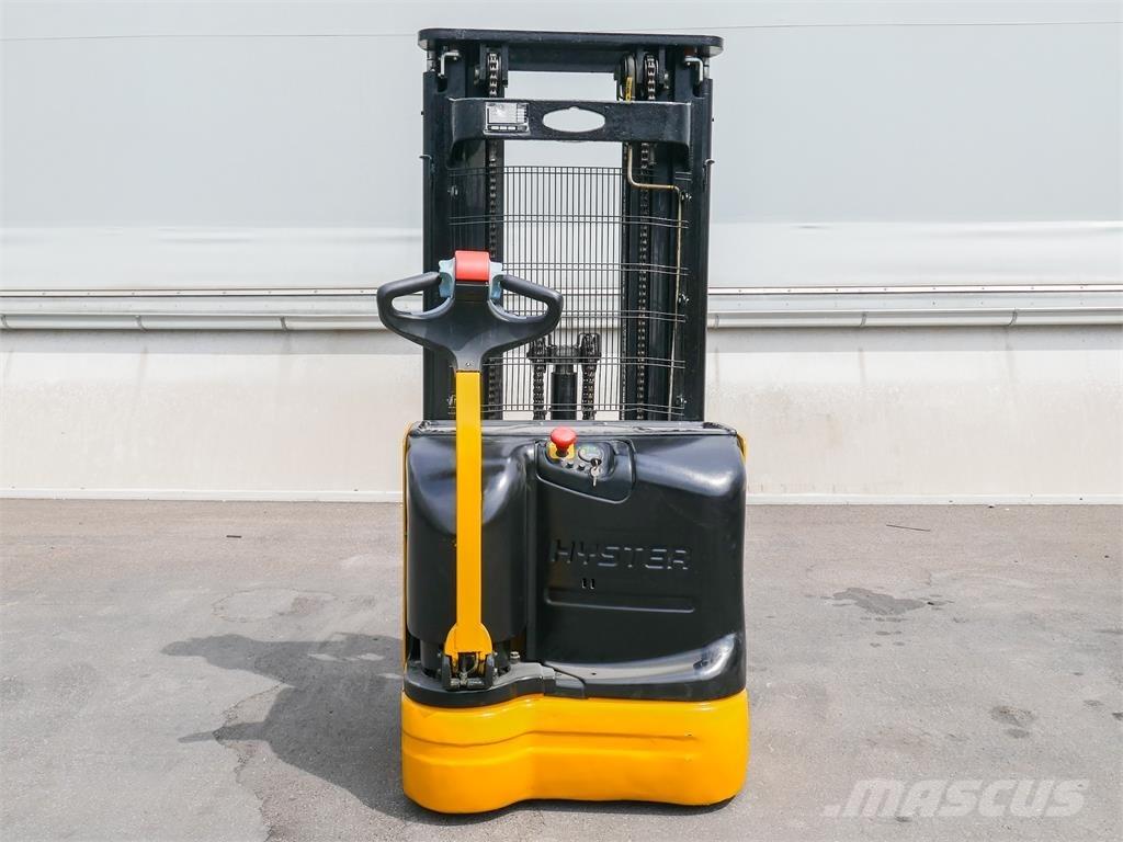 Hyster S 1.4-40 Ročni električni viličar