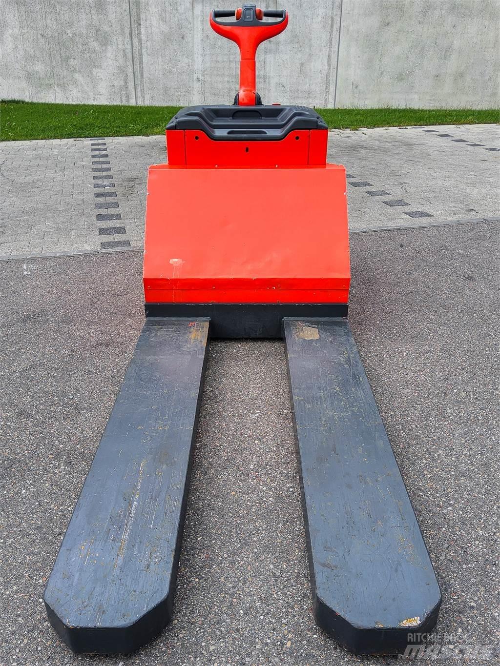 Linde T 30 Ročni električni viličar