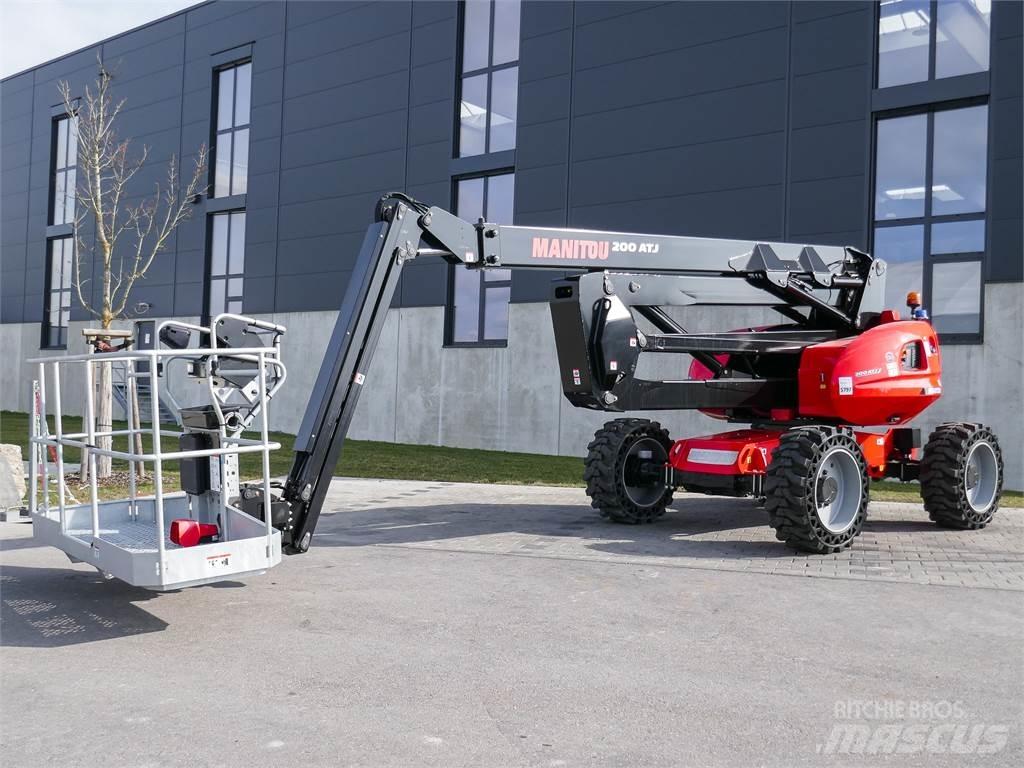 Manitou 200 ATJ Zglobne dvižne ploščadi