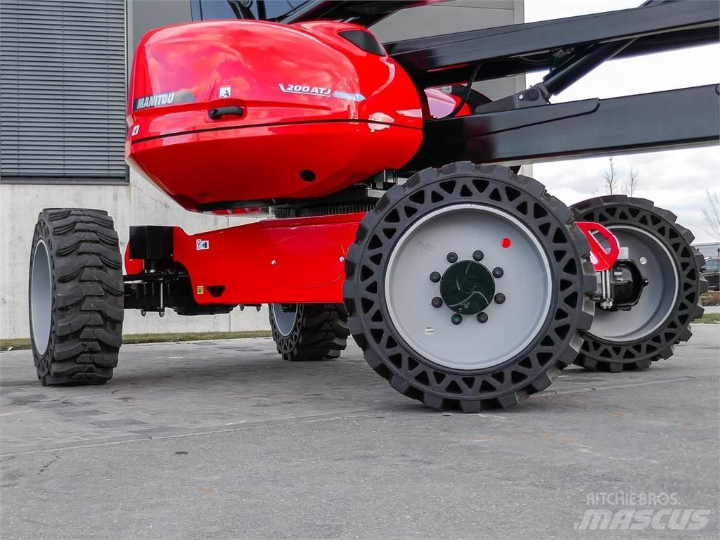 Manitou 200 ATJ Zglobne dvižne ploščadi