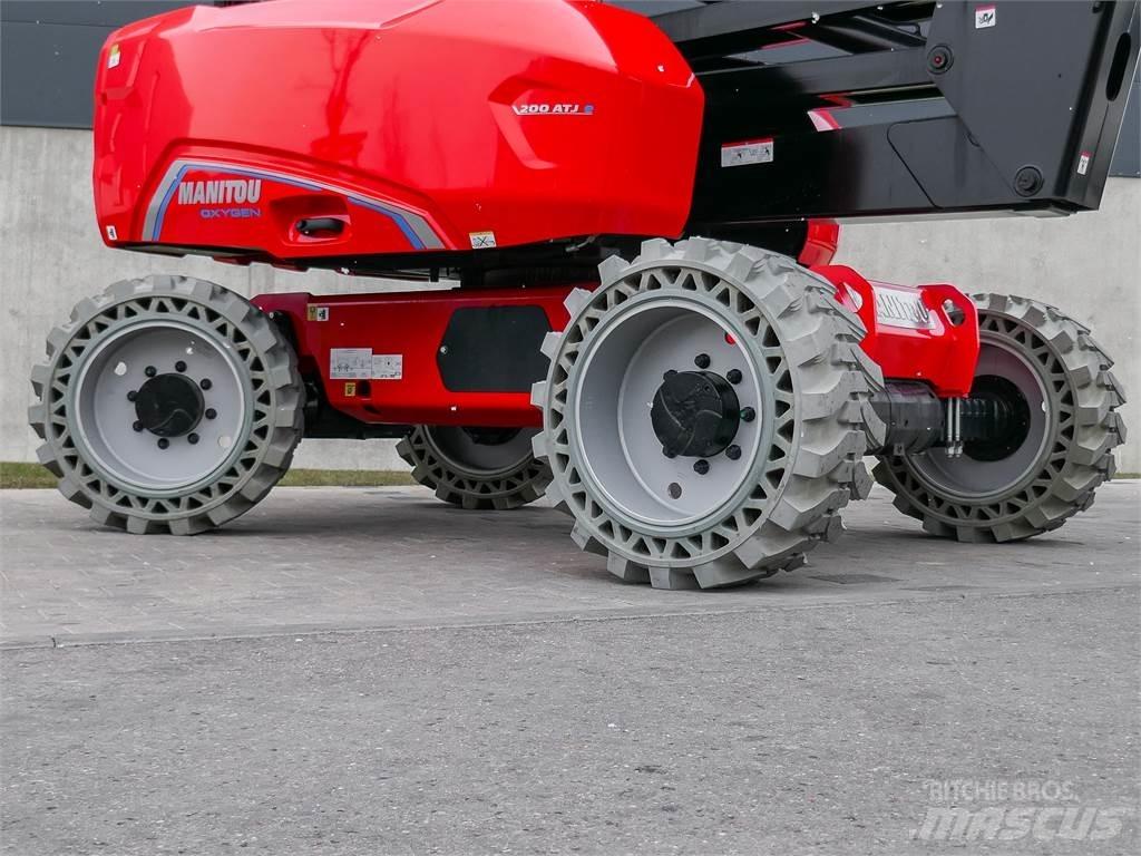 Manitou 200 ATJE Zglobne dvižne ploščadi