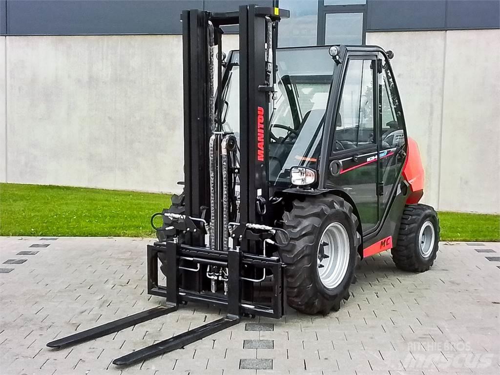 Manitou MC 25-4 Terenski viličar