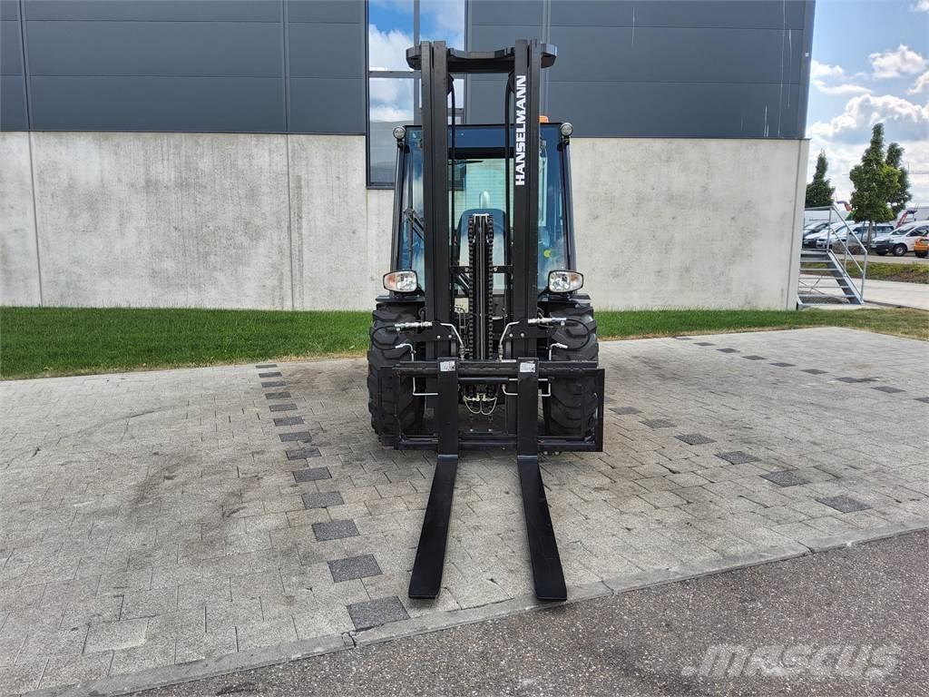 Manitou MC 30-4 Terenski viličar