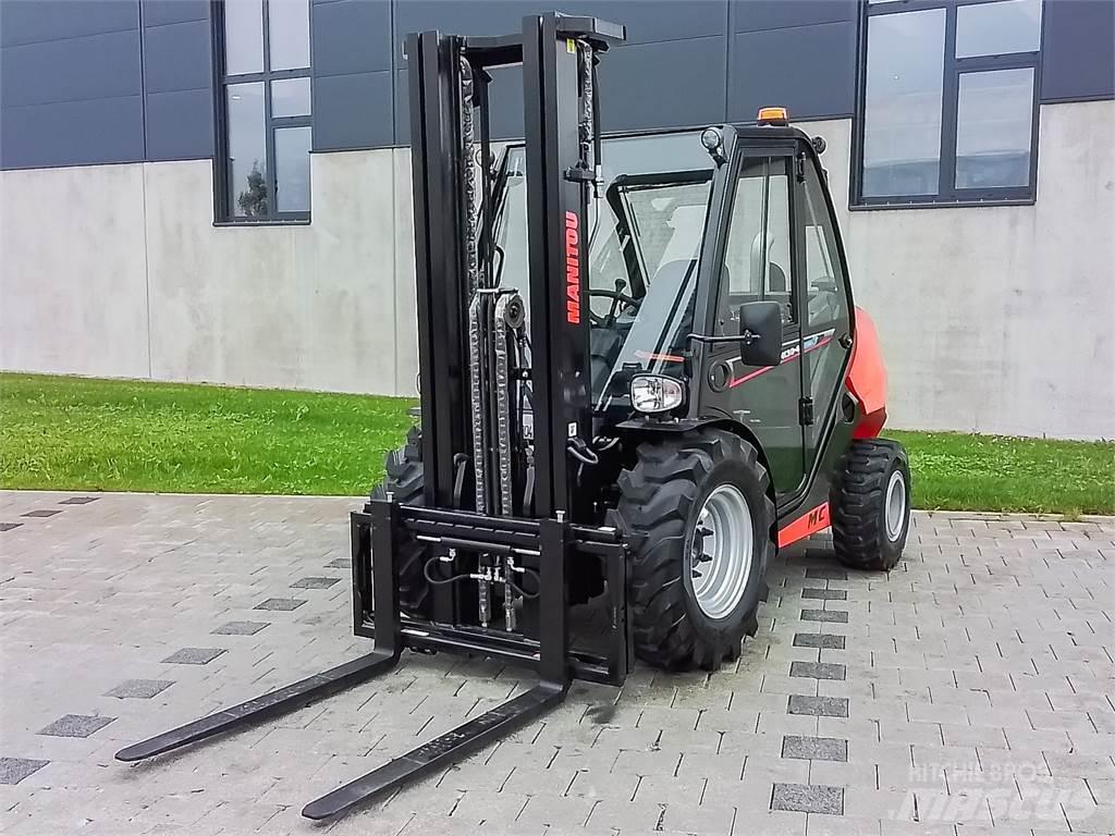 Manitou MC 30-4 Terenski viličar