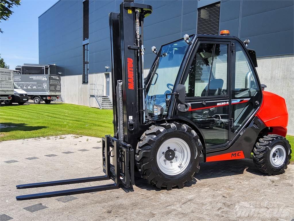 Manitou MC 30-4 Terenski viličar