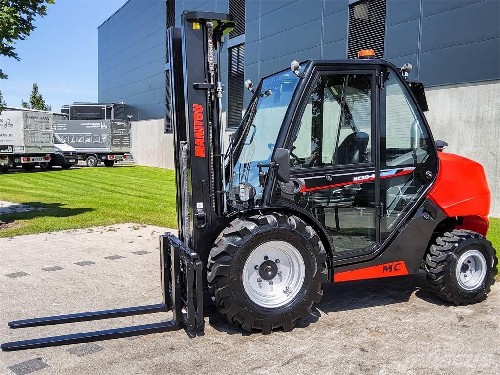 Manitou MC 30-4 Terenski viličar
