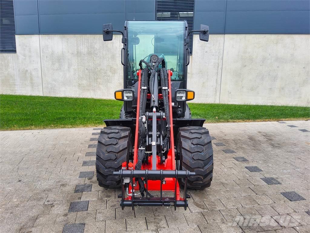 Manitou MLA 3-25H Mini bagri <7t