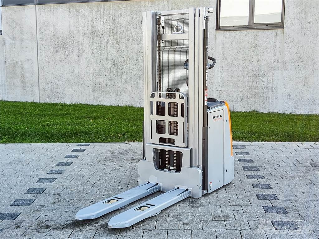 Still EXV SF16i Ročni električni viličar