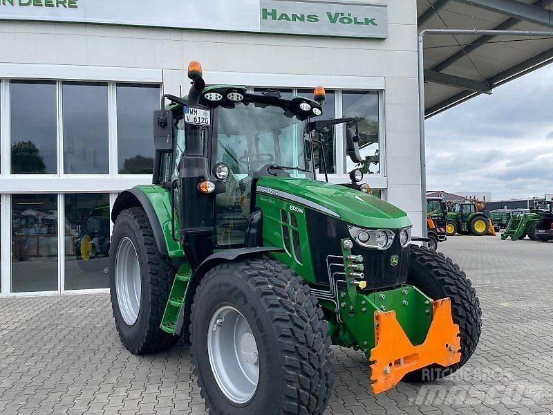 John Deere 6120M Traktorji