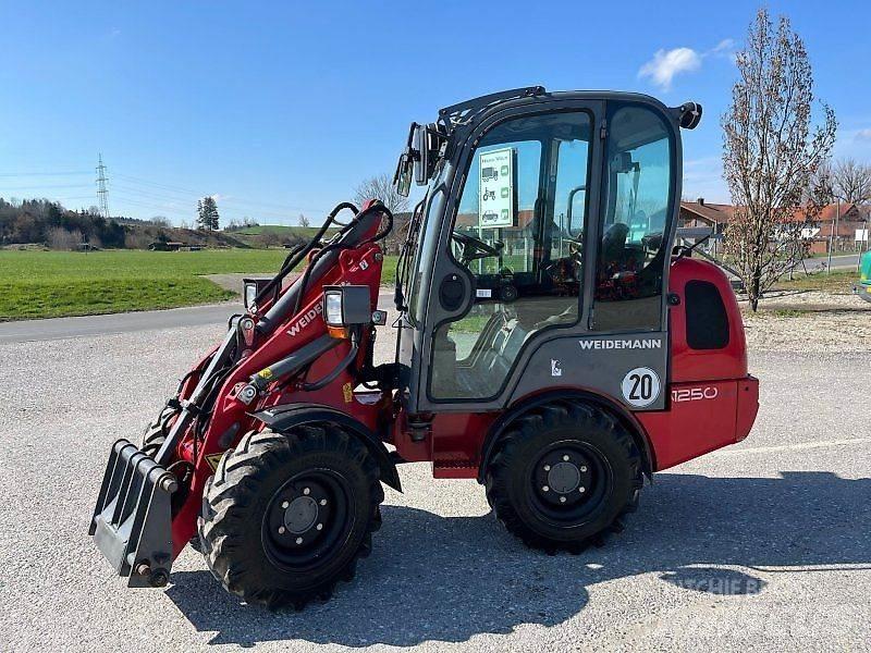 Weidemann 1250 Skid steer mini nakladalci