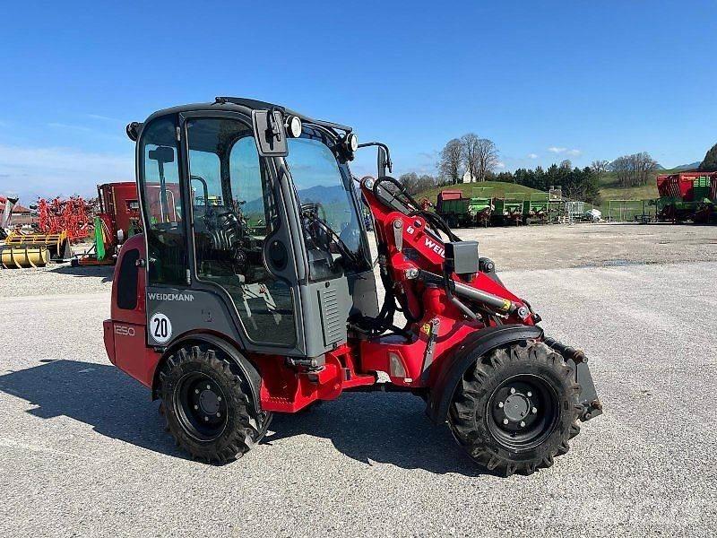 Weidemann 1250 Skid steer mini nakladalci