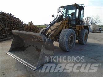 CAT 930 G Kolesni nakladalci