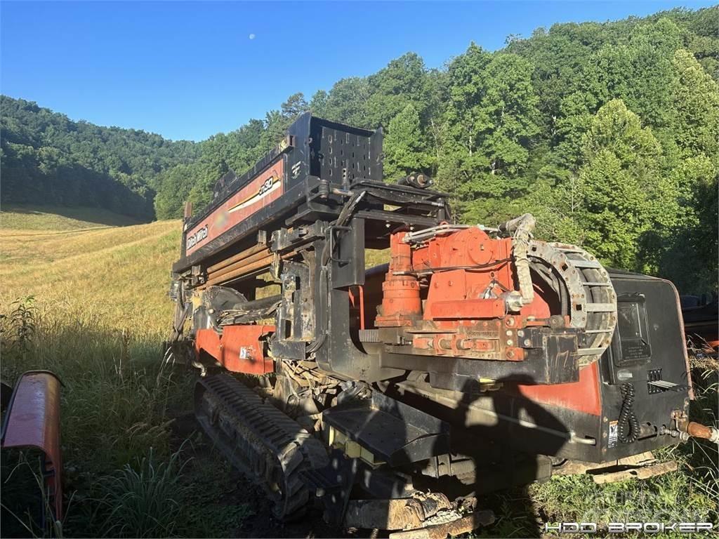 Ditch Witch JT3020 Mach 1 Oprema za vodoravno smerno vrtanje