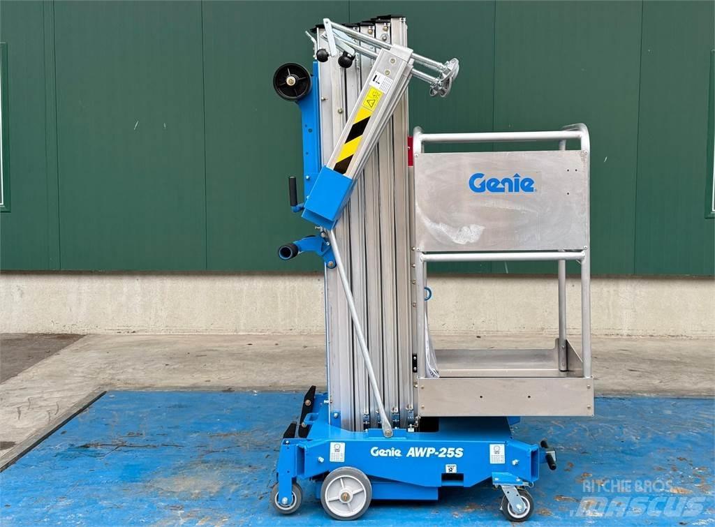 Genie AWP-25S AC Druga dvigala in dvižne ploščadi