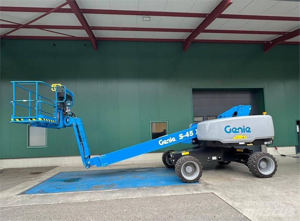 Genie S-45 XC Zglobne dvižne ploščadi