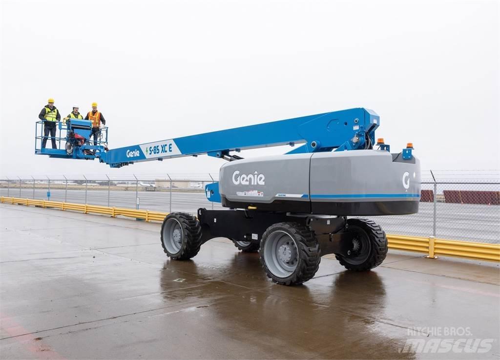 Genie S-85 XC E Zglobne dvižne ploščadi