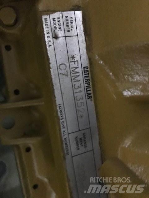 CAT C-7 Motorji