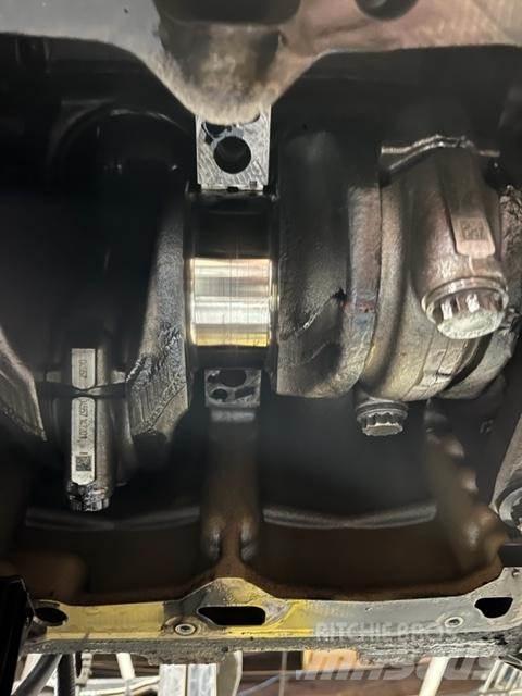 Detroit DD15 Motorji