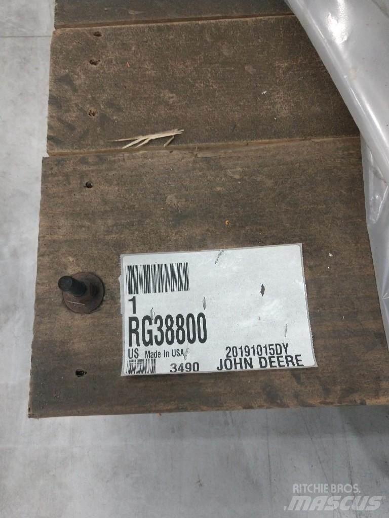 John Deere 6135 Motorji